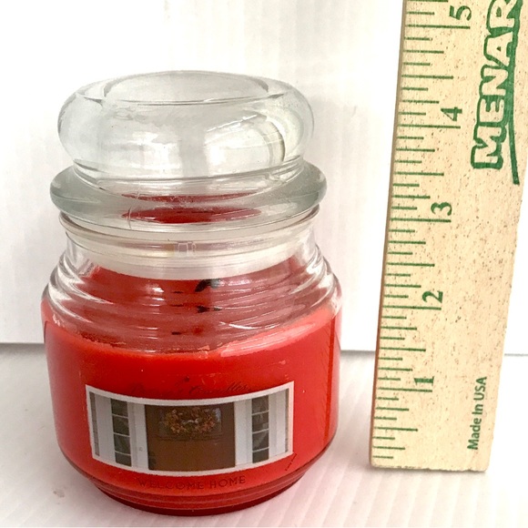 Scented candle in a glass jar with lid 8oz Welcome Home label - used once - Picture 2 of 6